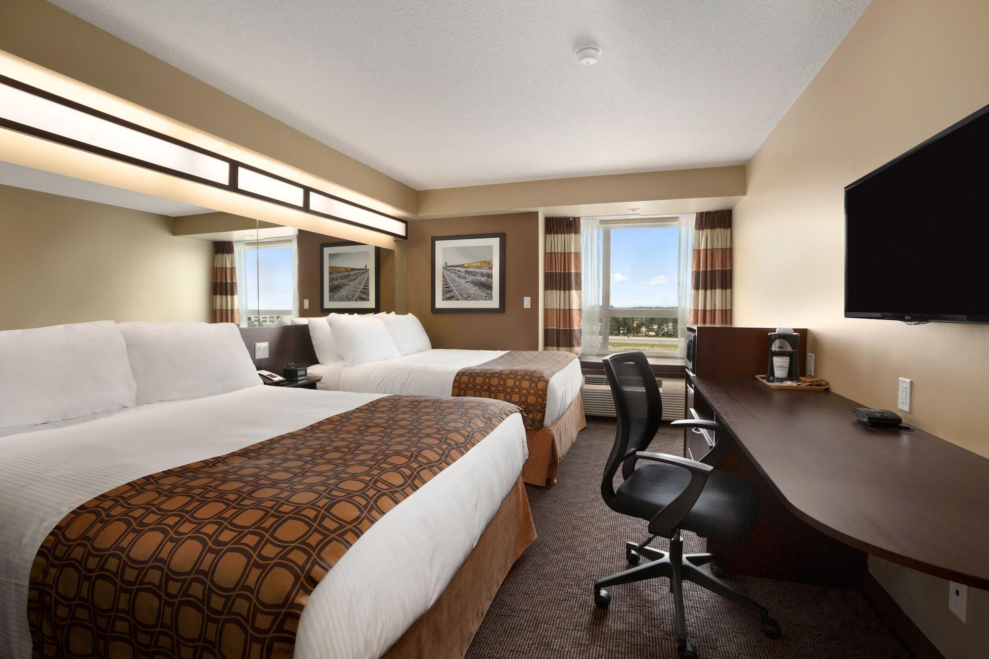 Microtel Inn & Suites By Wyndham Whitecourt Bagian luar foto